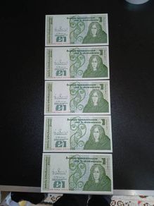 Five unc 1989 Queen meave lrish banknotes