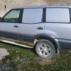 Nissan Terrano Breaking, parts