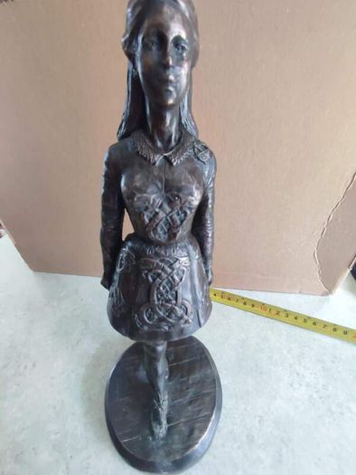 Vintage Genesis Fine Art Cold 27 CM. TALL Cast Bronze Resin Lady