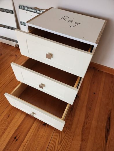6 Drawers and Rollers - Free to take away