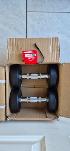 2xbrand new sets of dumbbells