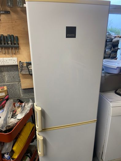 Fridge freezer