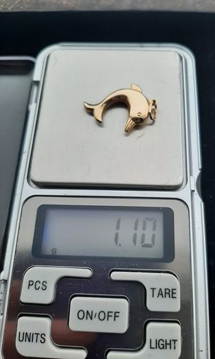 New 9ct gold charm/Pendant Dolphin new