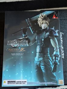 Play Arts Kai Final Fantasy VII Remake Action Figure Cloud Strife Version 2