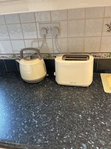 toaster and kettle