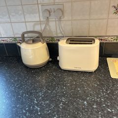 toaster and kettle