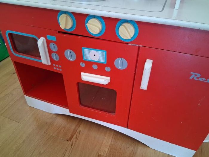 Toy Kitchen
