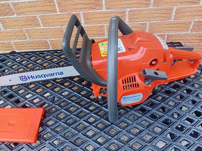 chainsaw