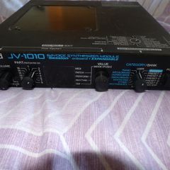 Roland JV-1010 Synth
