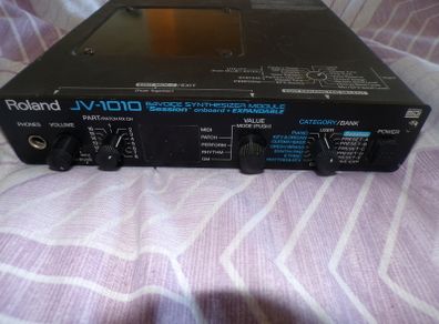 Roland JV-1010 Synth
