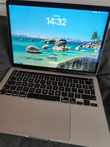 MacBook Pro 2020, 13-inch, 16gb ram, 512gb storage, 941 cycle count battery, like new condition