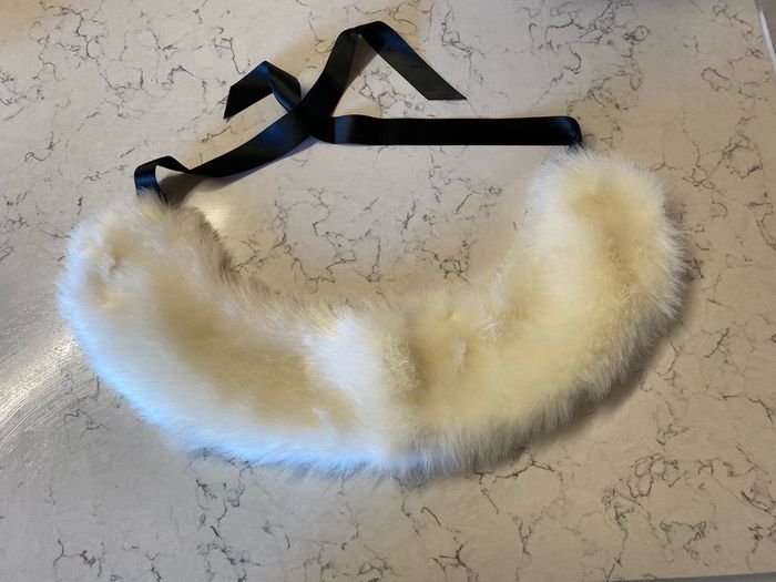 faux fur collar / stole