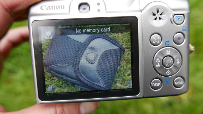 Canon PowerShot A1100 IS 12.1MP Digital Camera - Silver Tested Works well