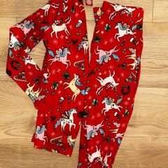 Girls pyjamas