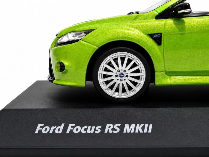 Ford Focus RS MKII  1 43 Scale
