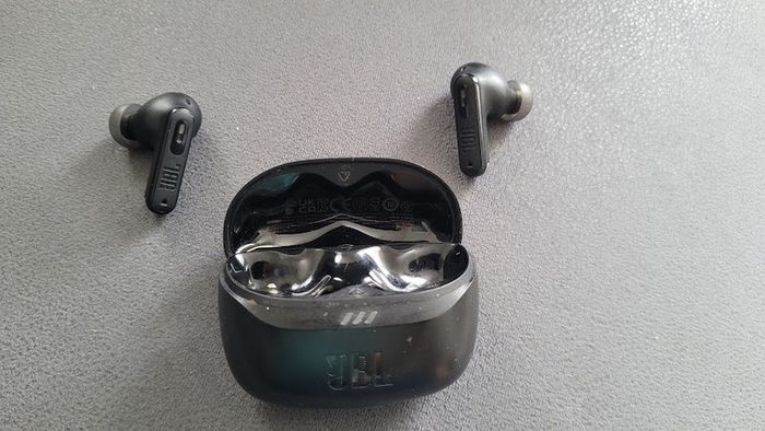 Jbl Wireless Noise Tune Beam 2 (excellent Condition)