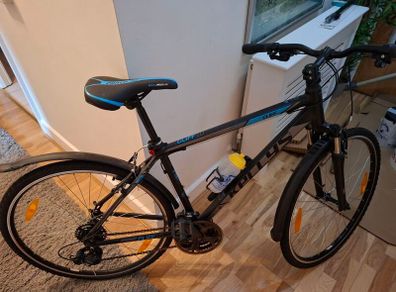 Kellys Cliff 10 Hybrid Bike Excellent Condition Ready to Ride
