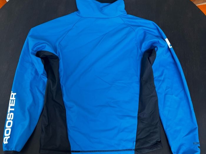 Rooster Aqua Fleece Spray Top