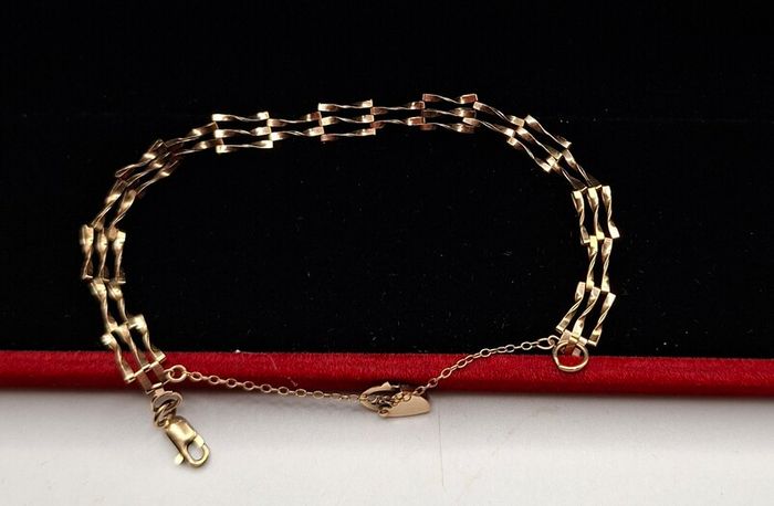 gold bracelet