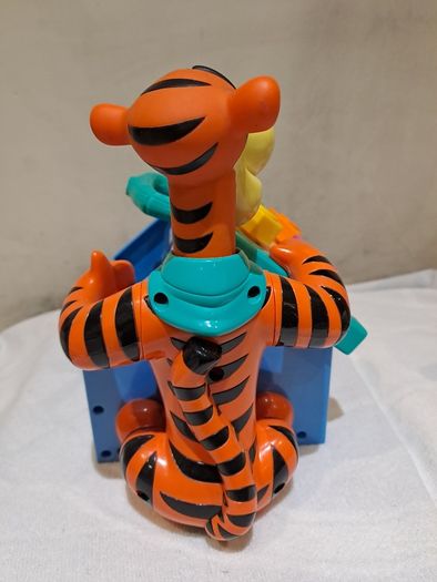 Disney Tigger Matel toolbox toy