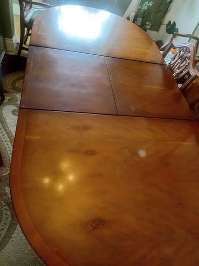 Dining Room Table and Chairs