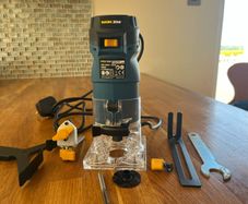 Workzone Palm Router