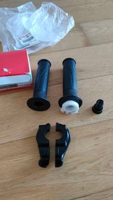 Yamaha Tracer 900 standard grips - New