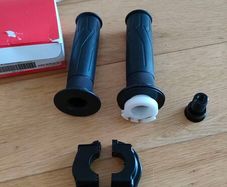 Yamaha Tracer 900 standard grips - New