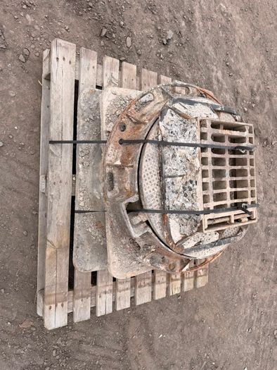 Manhole cover