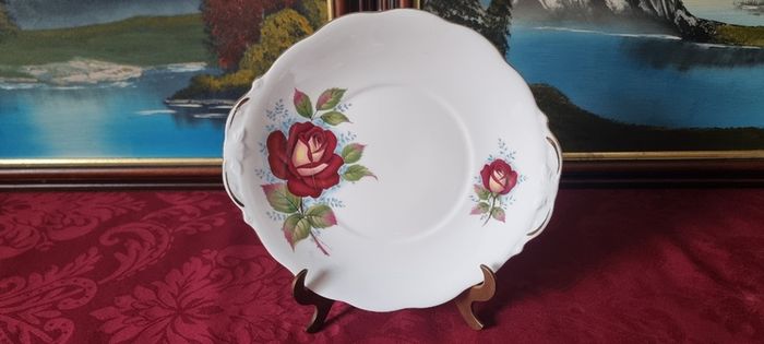 20 Piece Queen Anne Opera Pattern Bone China Gold Gilt Tea Set For 6 Person Setting Made In England
