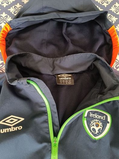 Ireland umbro football rain jacket