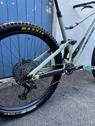 Full Suspension Carbon Mtb