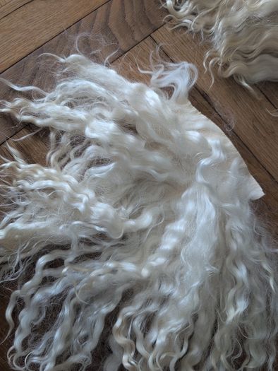 Doll hair Goat skin with long curls