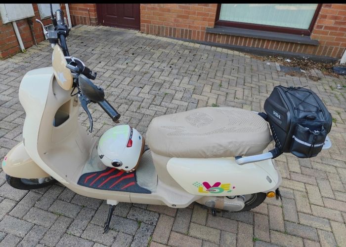 electric scooter 72v 20ah long range distance bike immaculate condition