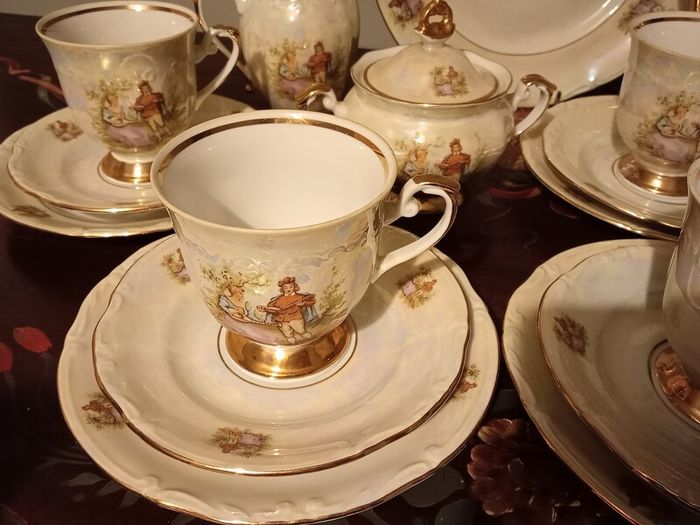 Stunning Vintage Lustre Pearlescent  Tea / Coffee Set. Made In Poland,Chodziez.