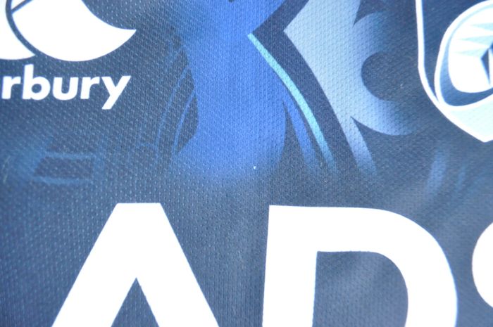 Cardiff Blues Player Fit Rugby Jersey Shirt 2012 Rare Wales Free Post