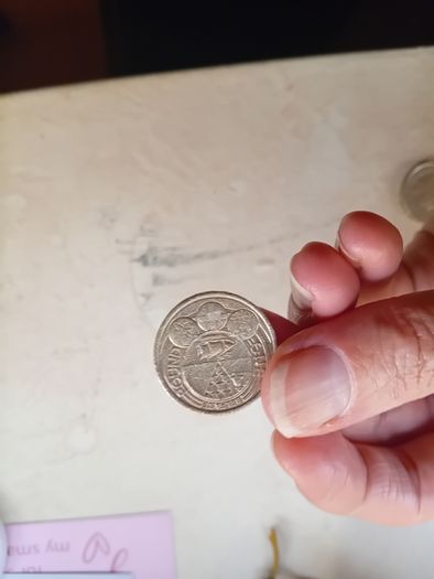 Belfast Arms one pound coin 2010