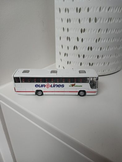model bus