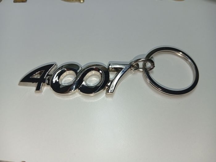 Keyring / Key Ring - Peugeot - 4007 - Suv - Monogram - Logo - Metal
