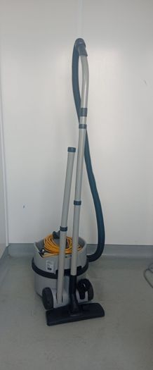 vacuum cleaner