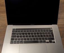 Macbook Pro 16 2019 screen and chassis