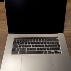 Macbook Pro 16 2019 screen and chassis