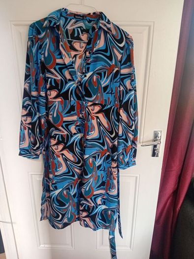 Boohoo Dress