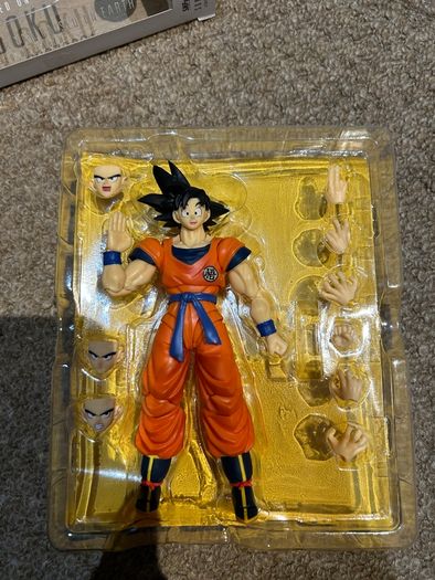 SHF Goku + Effect part Set