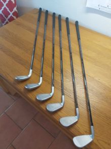 Golf  Cleveland Launcher  Uhx  Irons 5 To P/w In Perfect  Condition  Grafite Shafts  (r) Flex