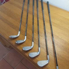 Golf  Cleveland Launcher  Uhx  Irons 5 To P/w In Perfect  Condition  Grafite Shafts  (r) Flex