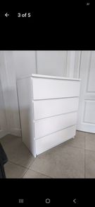 chest of drawers