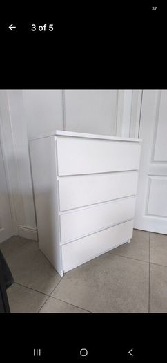 chest of drawers