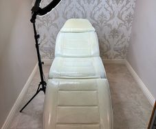 Motorised Dentist Chair / Treatment Bed for Sale
