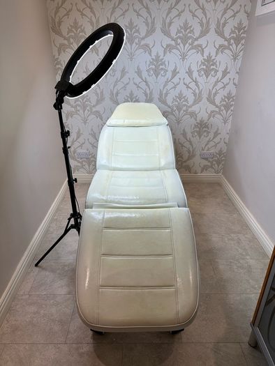 Motorised Dentist Chair / Treatment Bed for Sale